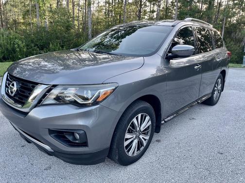 Gray 2019 Nissan Pathfinder S