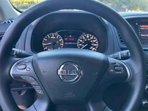 Gray 2019 Nissan Pathfinder S