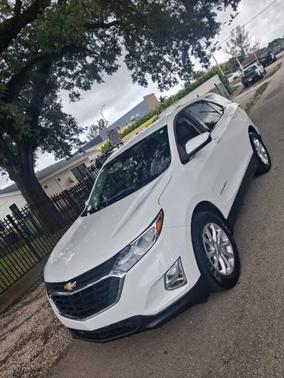White 2018 Chevrolet Equinox LT