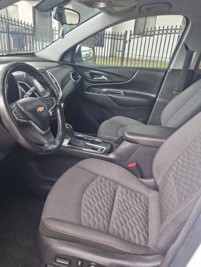 White 2018 Chevrolet Equinox LT