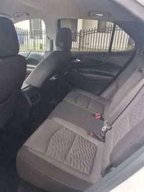 White 2018 Chevrolet Equinox LT