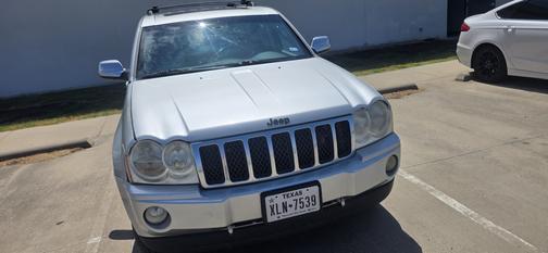 Gray 2006 Jeep Grand Cherokee Overland