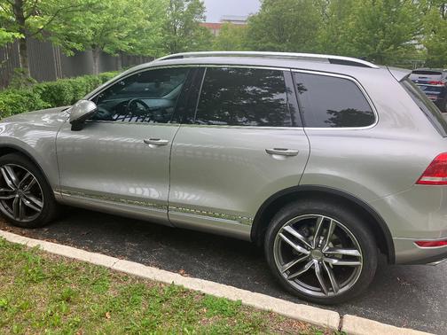 Silver 2012 Volkswagen Touareg Hybrid Base