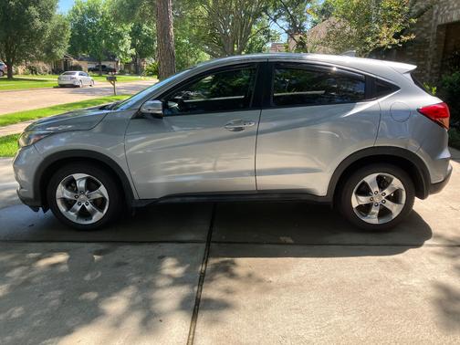 Silver 2017 Honda HR-V EX