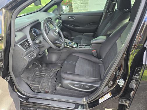 2019 Nissan Leaf SV PLUS