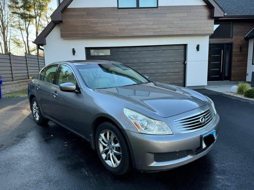 2009 INFINITI G37 x