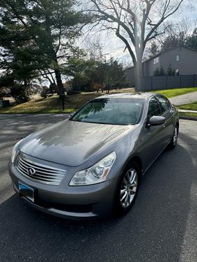 2009 INFINITI G37 x