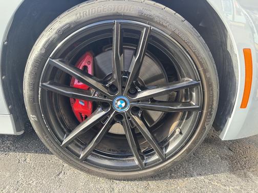 2023 BMW 330e xDrive