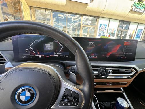 2023 BMW 330e xDrive