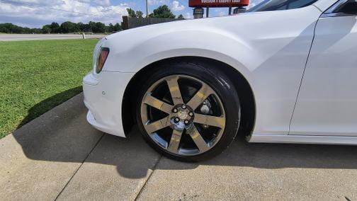 2012 Chrysler 300 SRT8