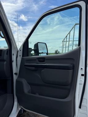 2016 Nissan NV Cargo NV2500 HD SV V8