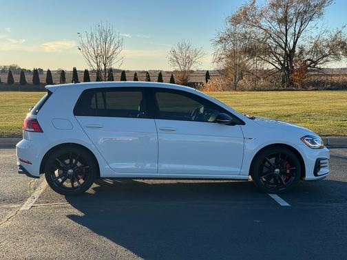 2019 Volkswagen Golf GTI 2.0T SE 4-Door