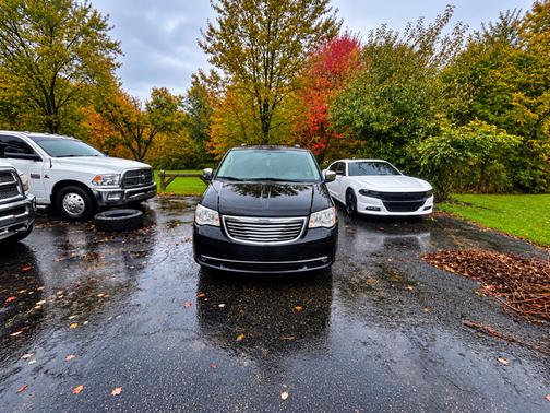 Black 2015 Chrysler Town & Country Touring-L