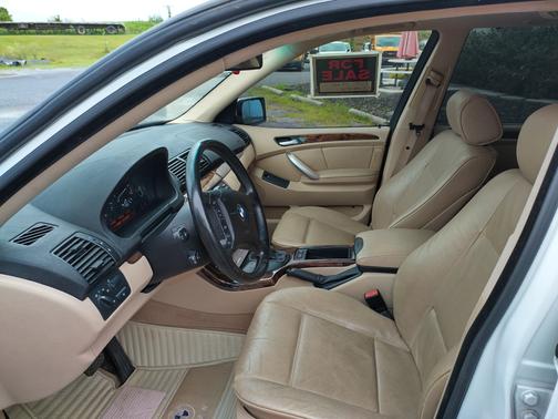 2003 BMW X5 3.0i