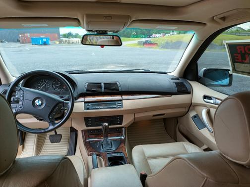 2003 BMW X5 3.0i