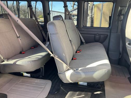 2017 Chevrolet Express 3500 LT