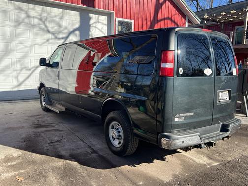 2017 Chevrolet Express 3500 LT