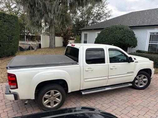 White 2012 GMC Sierra 1500 SLE