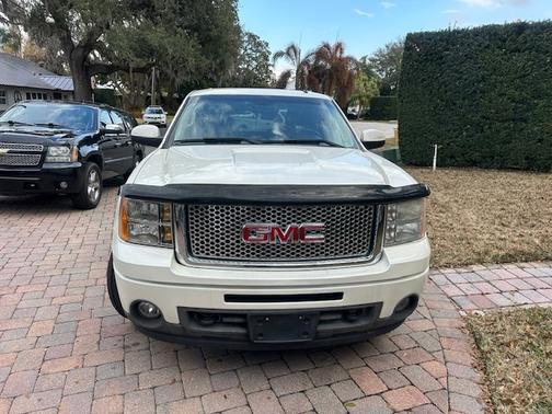 White 2012 GMC Sierra 1500 SLE