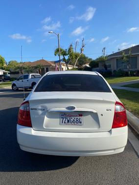 White 2005 Kia Spectra LX