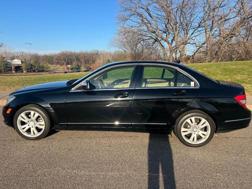 Black 2008 Mercedes-Benz C-Class C 300 4MATIC Luxury