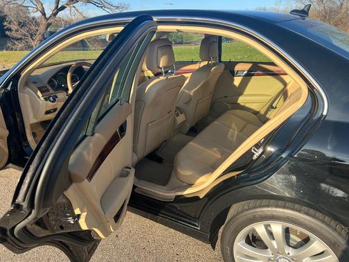 Black 2008 Mercedes-Benz C-Class C 300 4MATIC Luxury