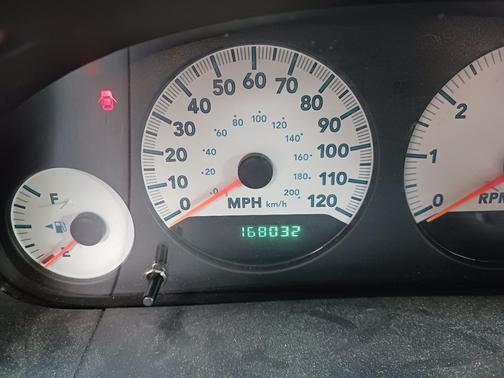 Red 2005 Dodge Grand Caravan SXT