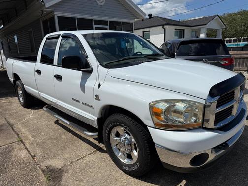 White 2006 Dodge Ram 2500 SLT Quad Cab