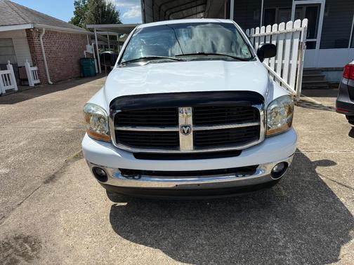 White 2006 Dodge Ram 2500 SLT Quad Cab