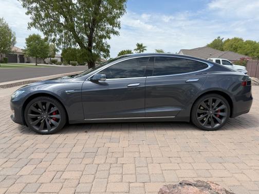 2015 Tesla Model S P85D