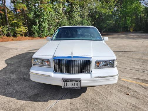 1996 Lincoln Town Car Signature