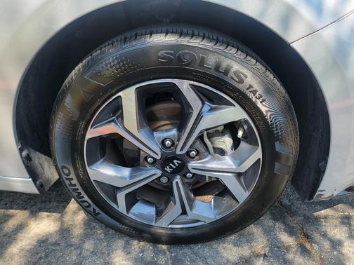 Silver 2021 Kia Forte LXS