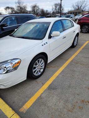 White 2011 Buick Lucerne CXL Premium