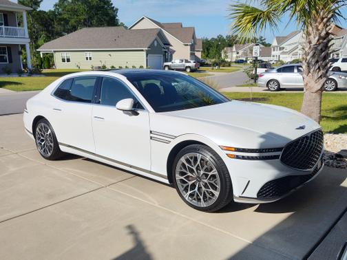 2024 Genesis G90 3.5T E-SUPERCHARGER