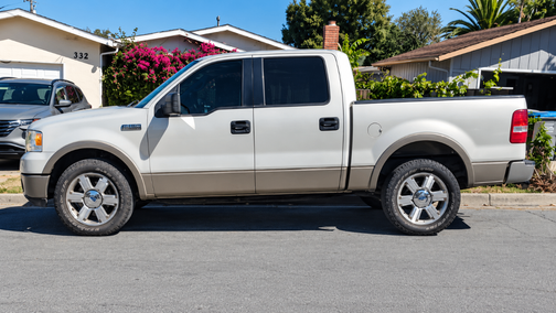 Beige 2006 Ford F-150 Lariat SuperCrew