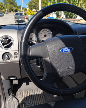 Beige 2006 Ford F-150 Lariat SuperCrew