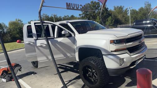 White 2018 Chevrolet Silverado 1500 2LT