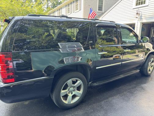 2014 Chevrolet Suburban 1500 LTZ