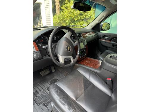 2014 Chevrolet Suburban 1500 LTZ