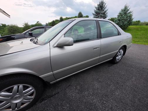 Silver 2001 Toyota Camry CE