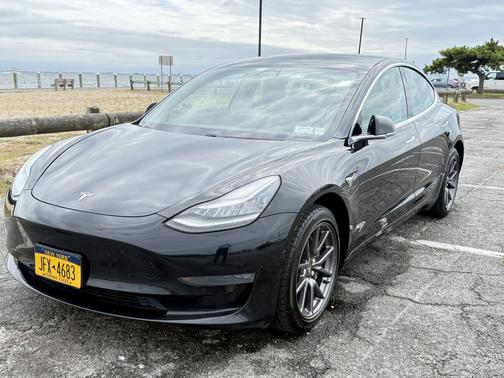 2019 Tesla Model 3 Standard Range Plus
