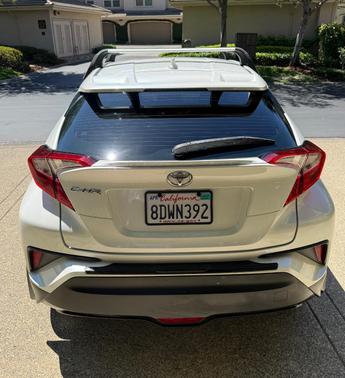 White 2018 Toyota C-HR XLE Premium