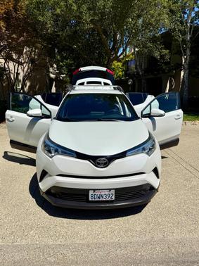 White 2018 Toyota C-HR XLE Premium