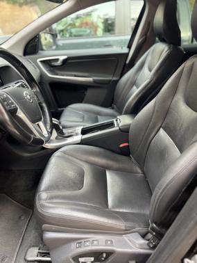 2016 Volvo XC60 T5 Platinum
