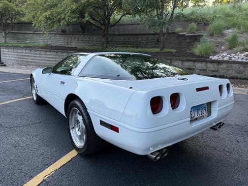 1996 Chevrolet Corvette Base