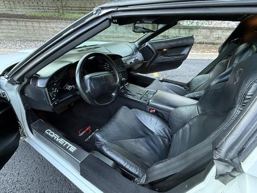 1996 Chevrolet Corvette Base