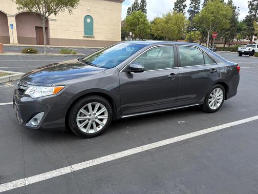 Gray 2012 Toyota Camry XLE