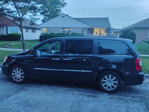 2015 Chrysler Town & Country Touring
