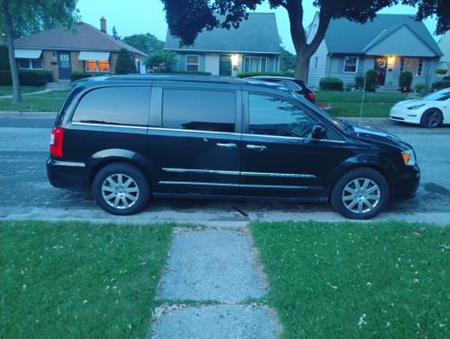 2015 Chrysler Town & Country Touring