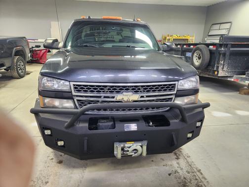 Photo 2 of 11 of 2005 Chevrolet Silverado 3500 LT Crew Cab
